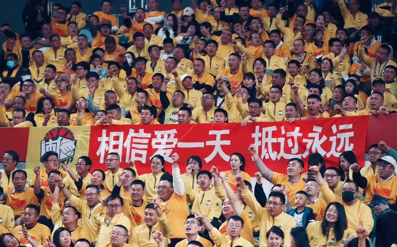 迎接体育盛事，强队们将在球场上进行对决